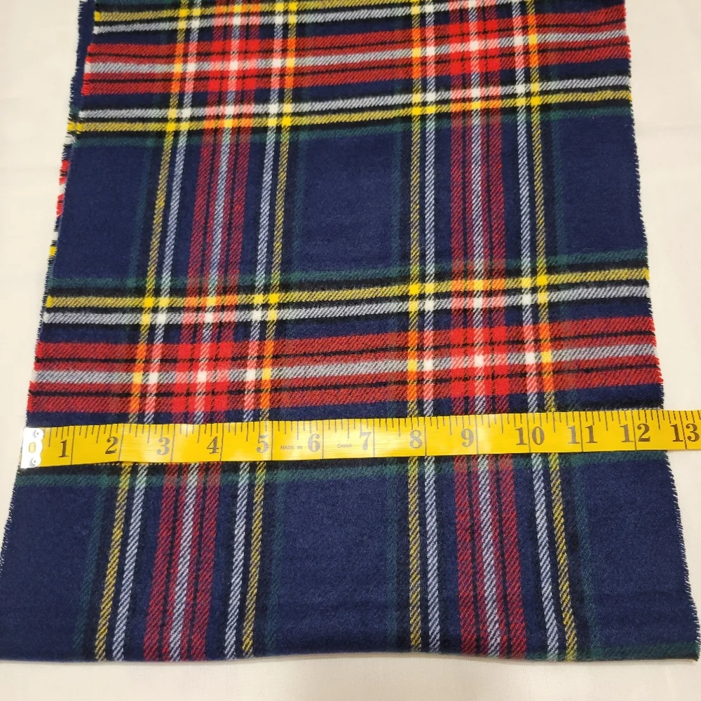 100% Cashmere Plaid Scarf in Navy and Red